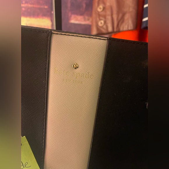 Kate Spade black and white purse - Picture 3 of 7